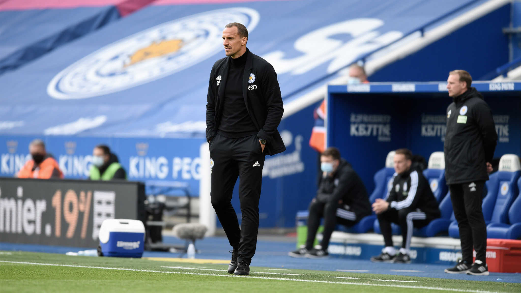 莱斯特城或7月换帅:范尼带队战绩惨淡,仅获5胜 自范尼接手莱斯特城以来,他始终未能实现外界期待,仅