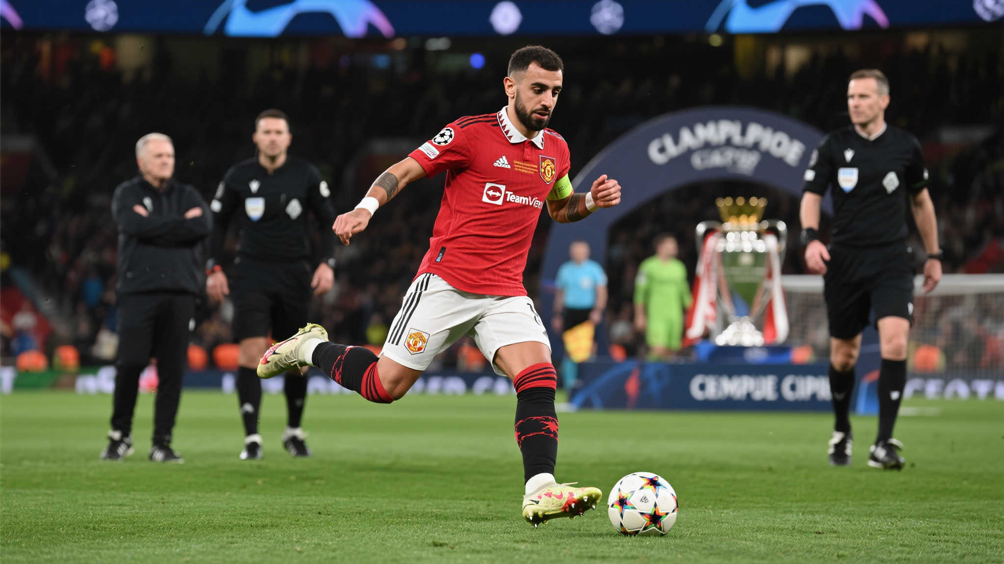 B费谈决赛对阵热刺:决赛不同于联赛,尽管双方知根知底 B费谈决赛对阵热刺:决赛不同于联赛,尽管双方知根知底